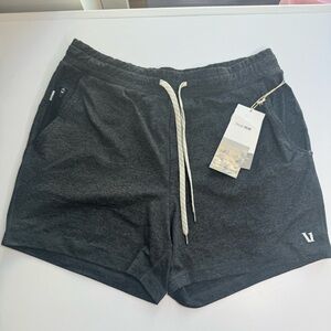 Never Worn Vuori Ponto Shorts 5”